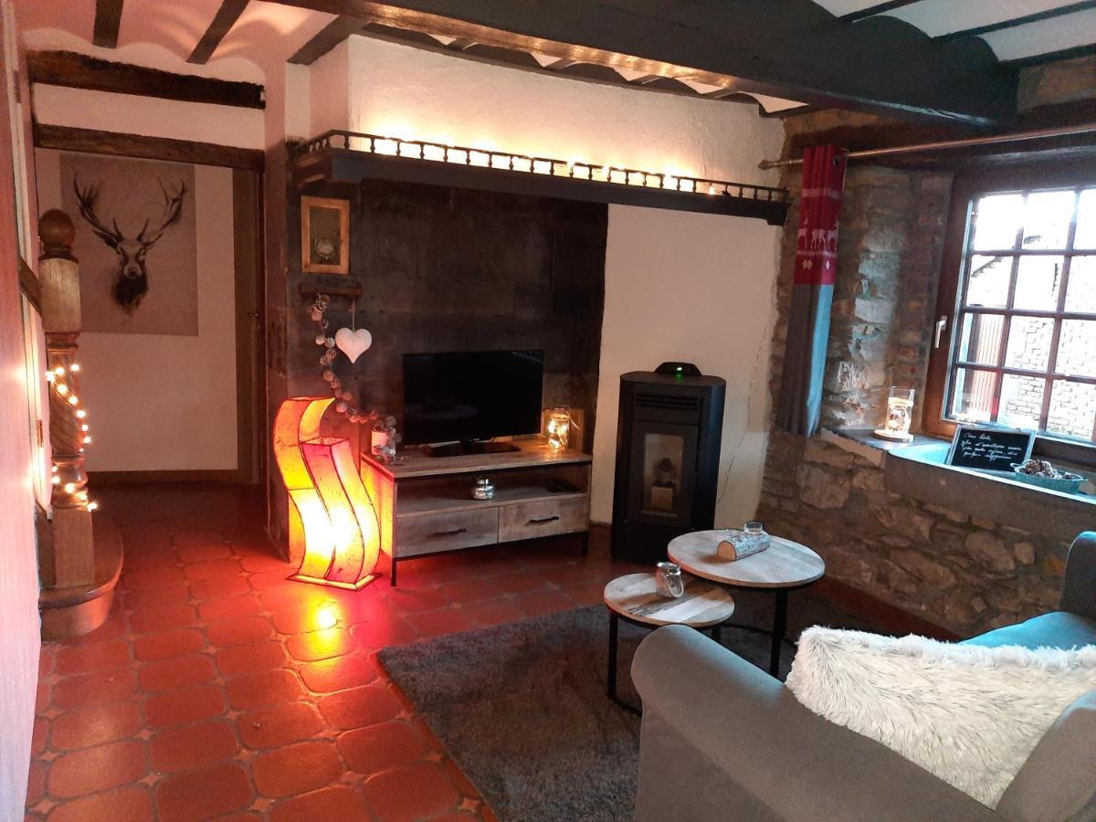 Le Teli Du Loup Dans La Taniere D'Armand Villa Ставело Екстериор снимка