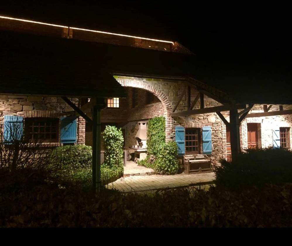 Le Teli Du Loup Dans La Taniere D'Armand Villa Ставело Екстериор снимка
