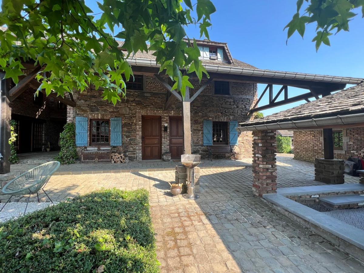 Le Teli Du Loup Dans La Taniere D'Armand Villa Ставело Екстериор снимка